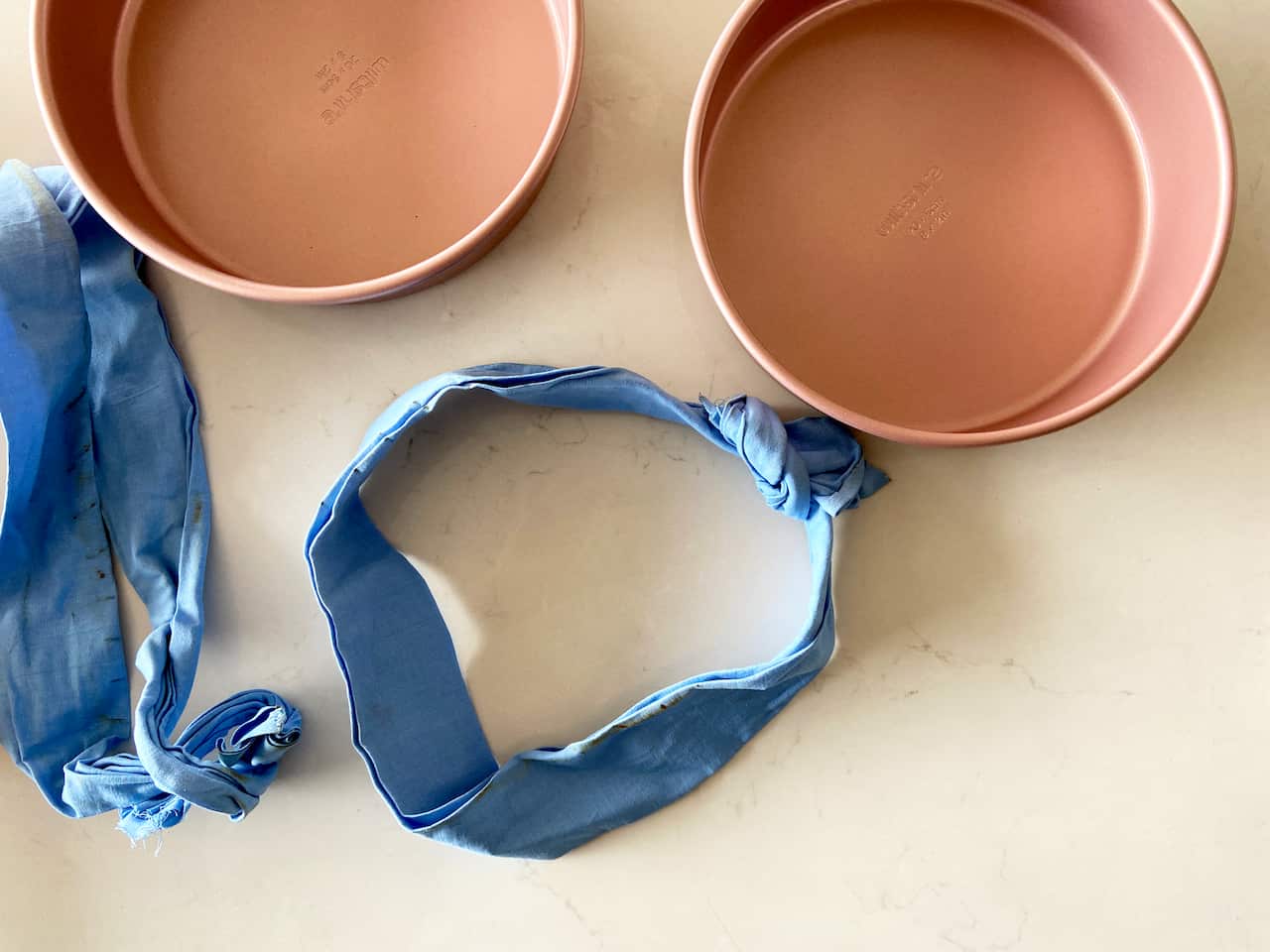 Cake strips and tins