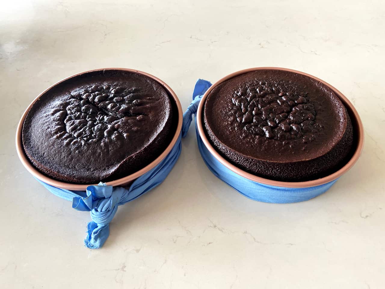 Cakes in pan