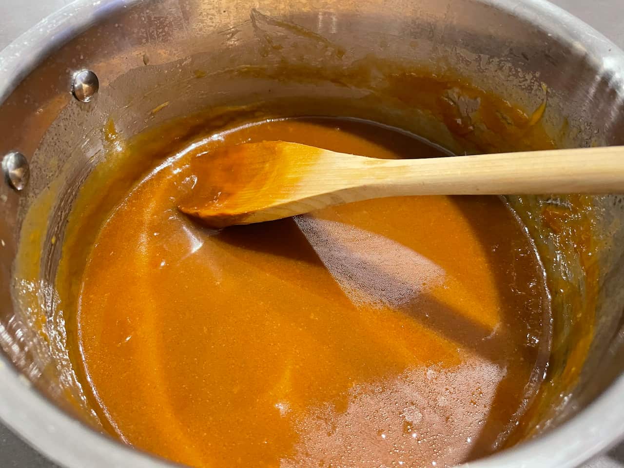 Caramel sauce