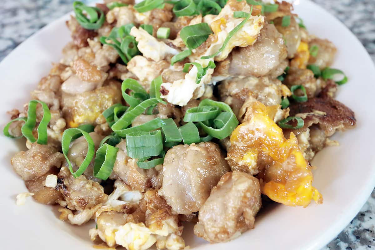 Chai tow kway (fried radish cake) 