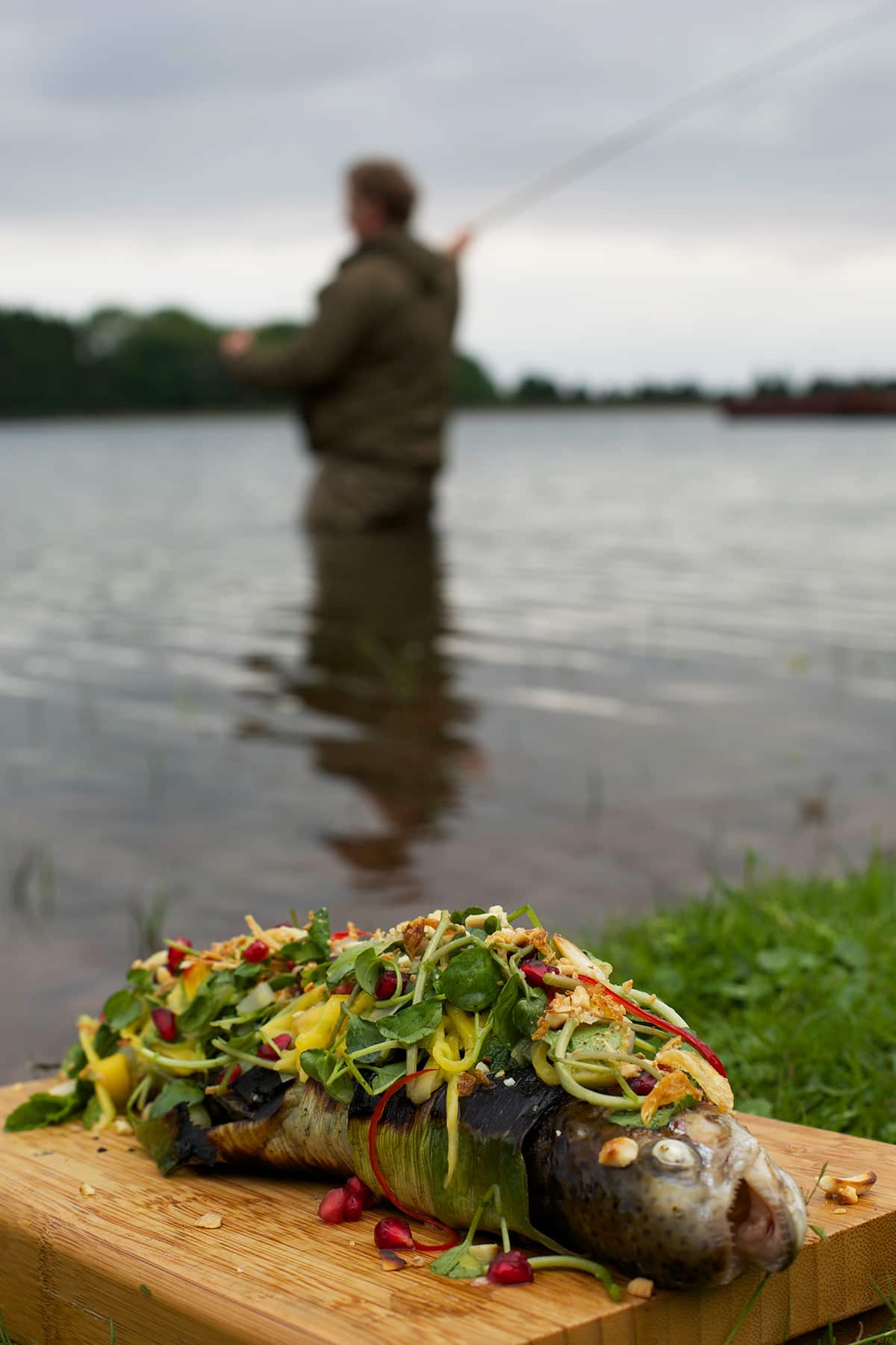 Chargrilled trout with leek and mango salad