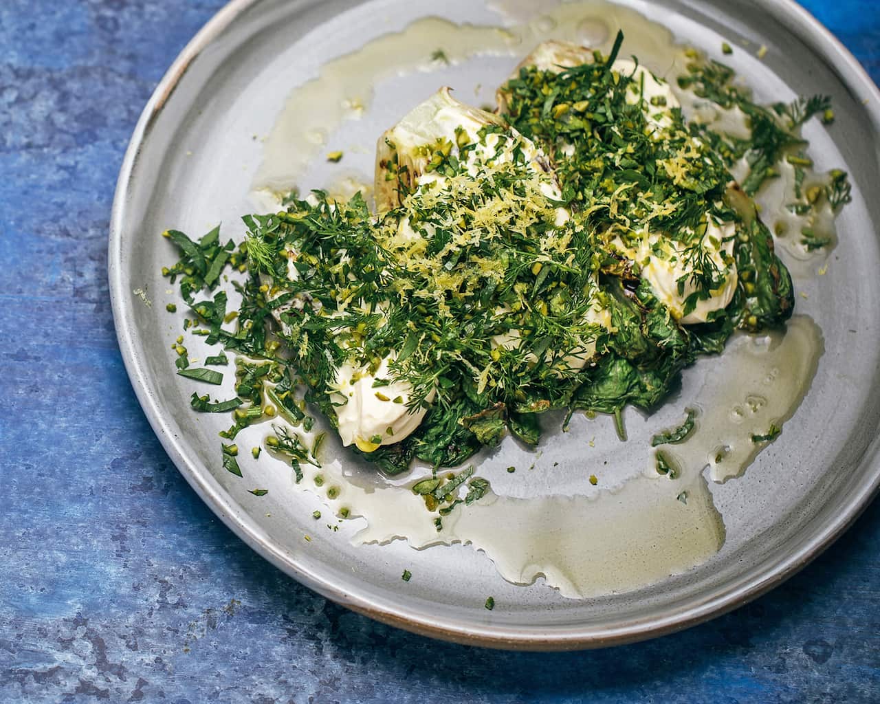 Charred lettuce, smoked cream and pistachio