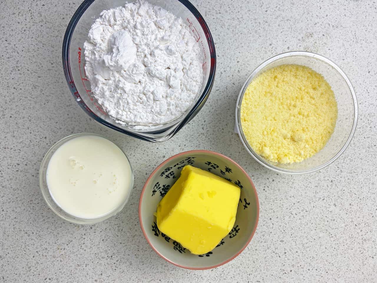 Pao de queijo ingredients