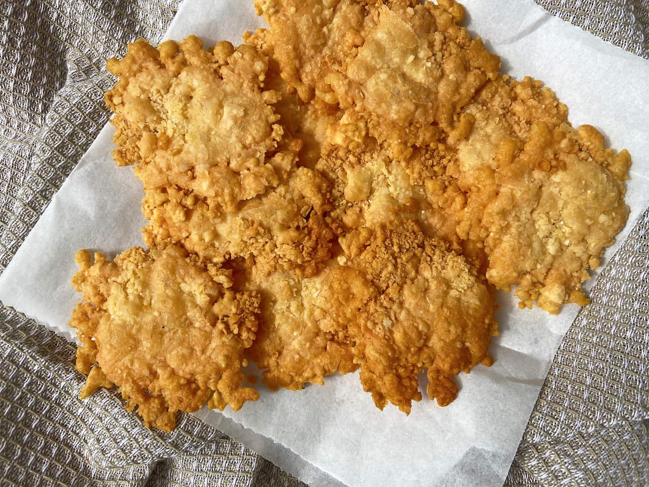 Cheese crisps