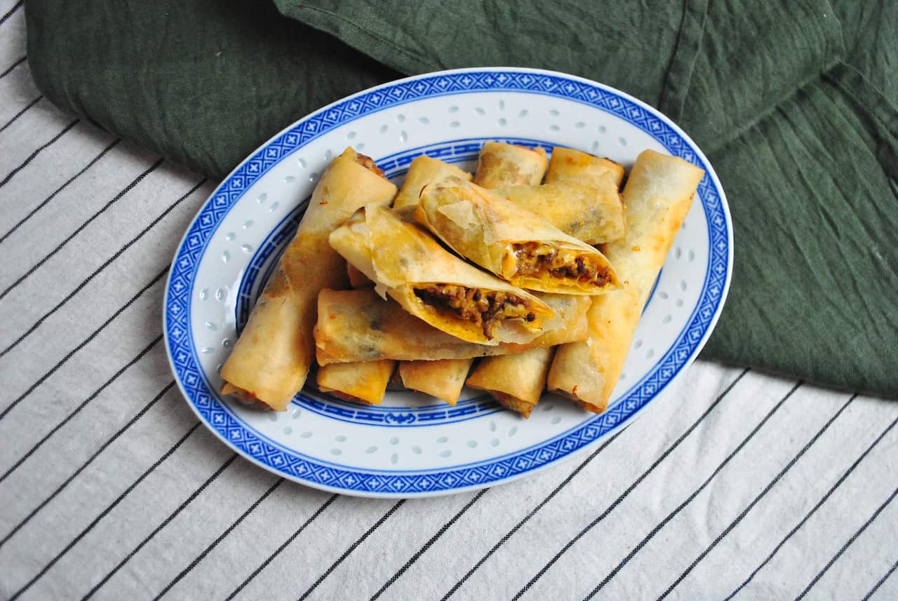 Cheeseburger spring rolls