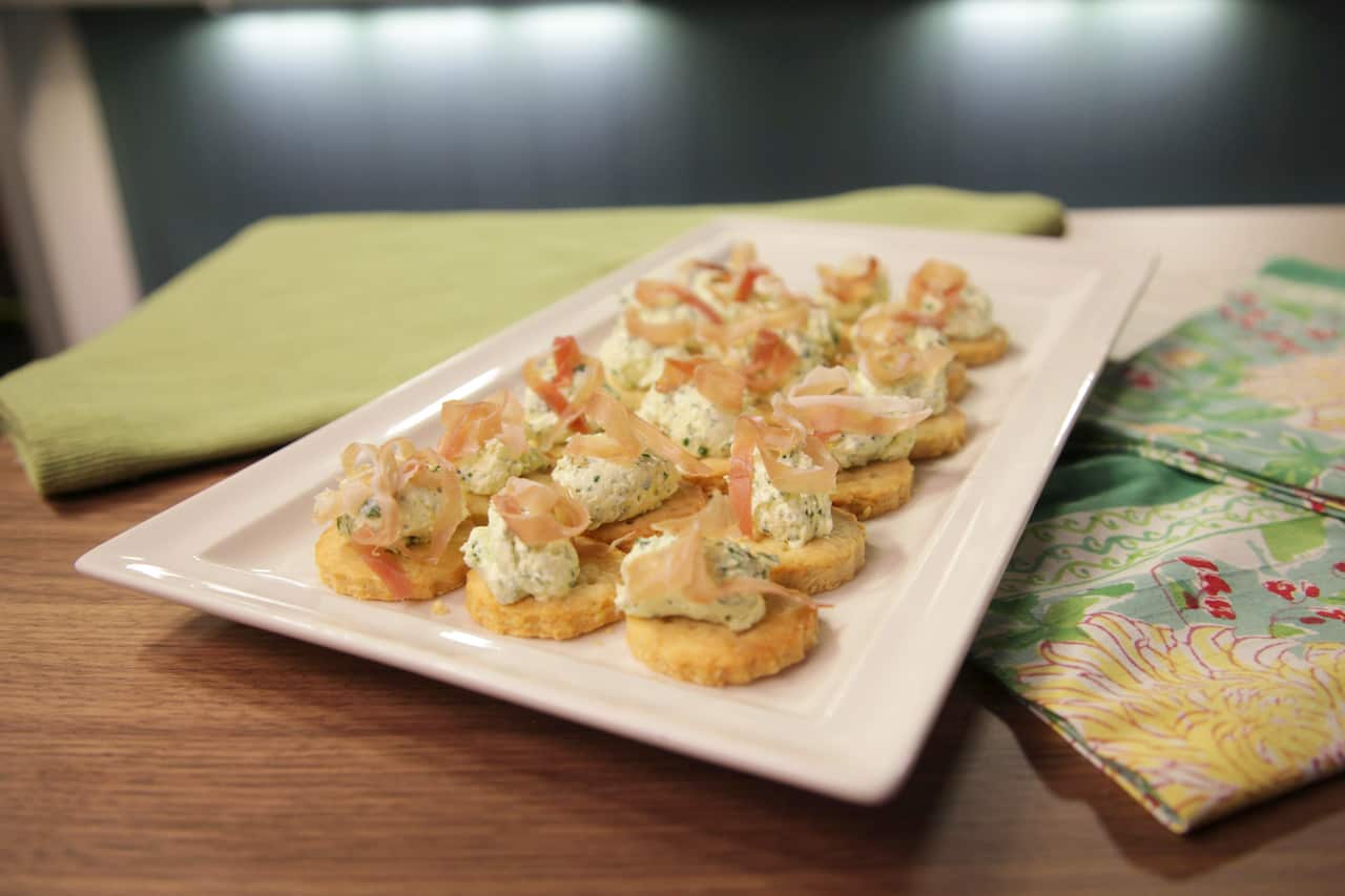 Cheesy oat cream crackers