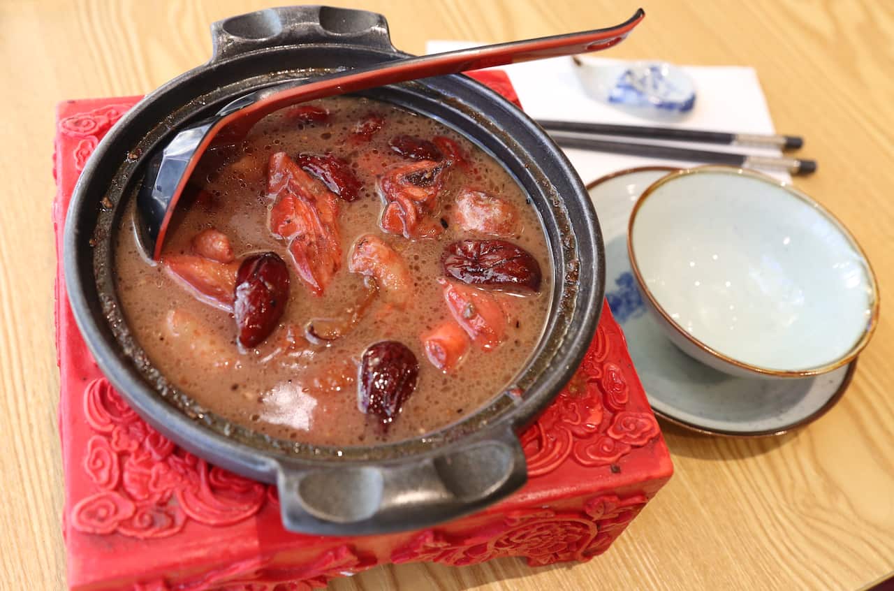 Chicken in rice wine and dates