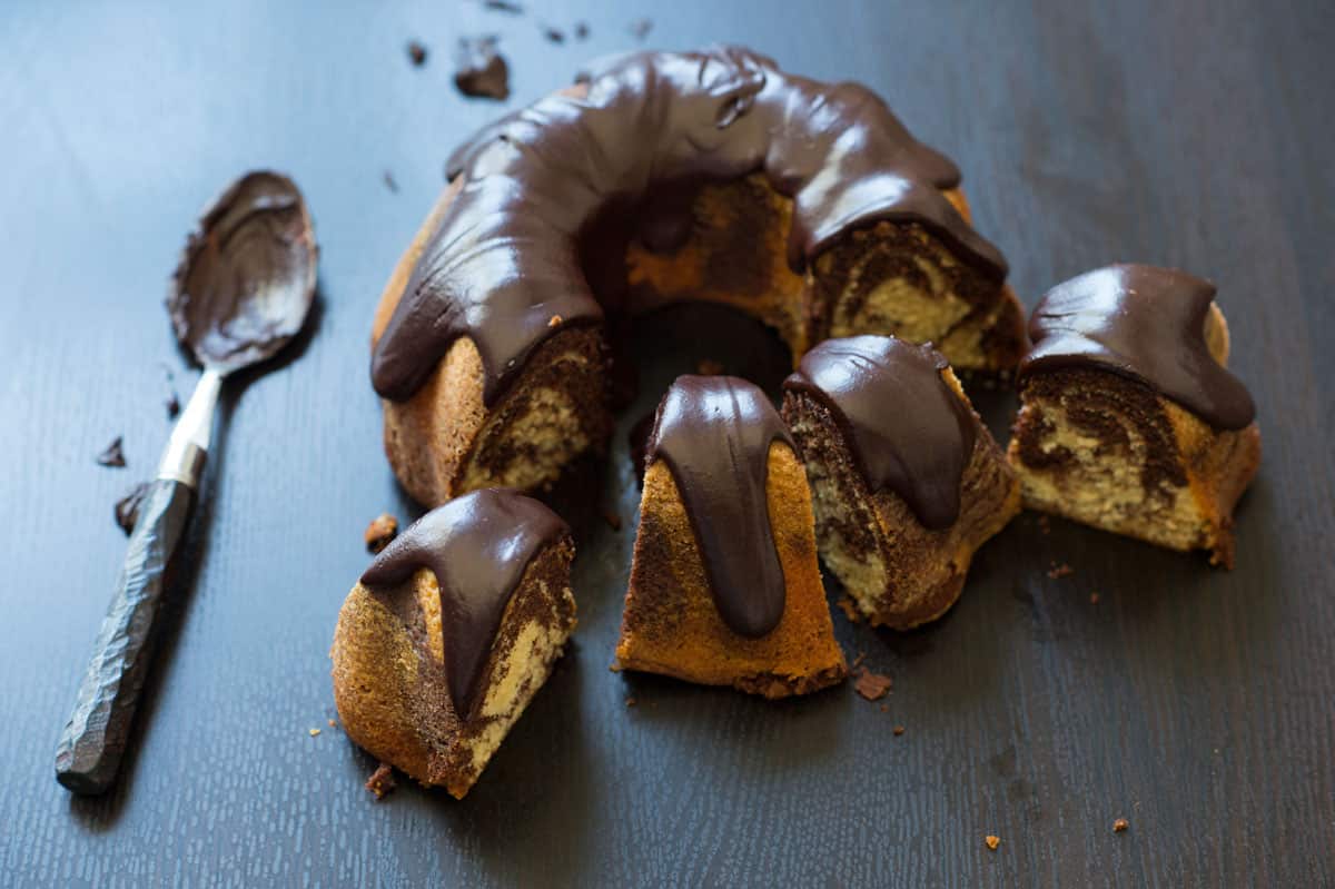 Cinnamon chocolate marble cake