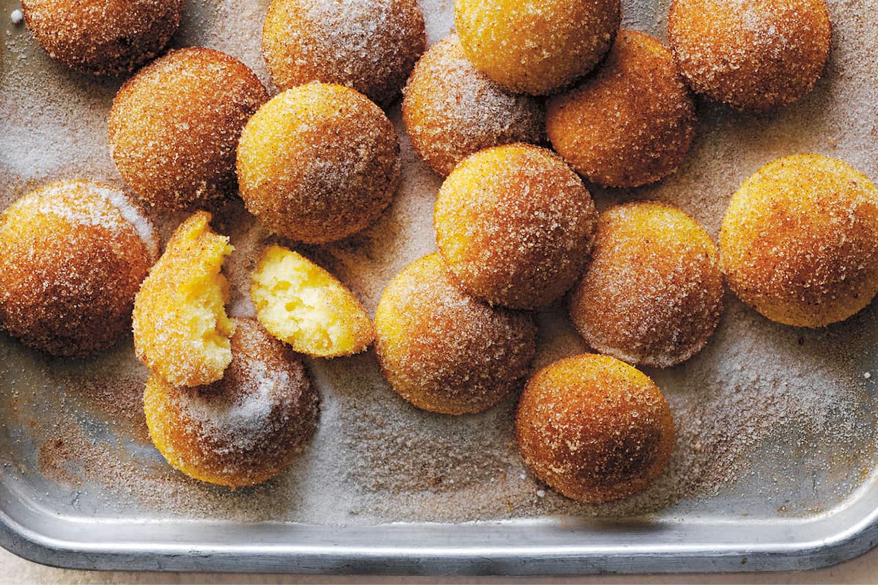 Cinnamon doughnut puffs
