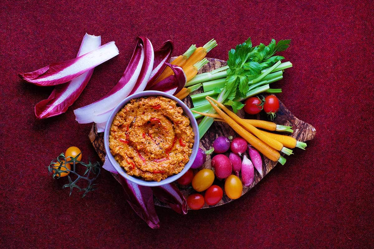 Walnut and capsicum dip