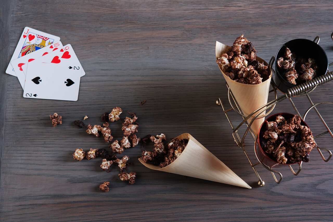 Chocolate and sour cherry crunch