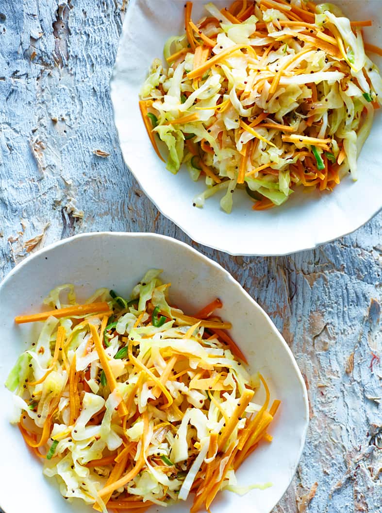 Spicy pickled coleslaw (zasar)