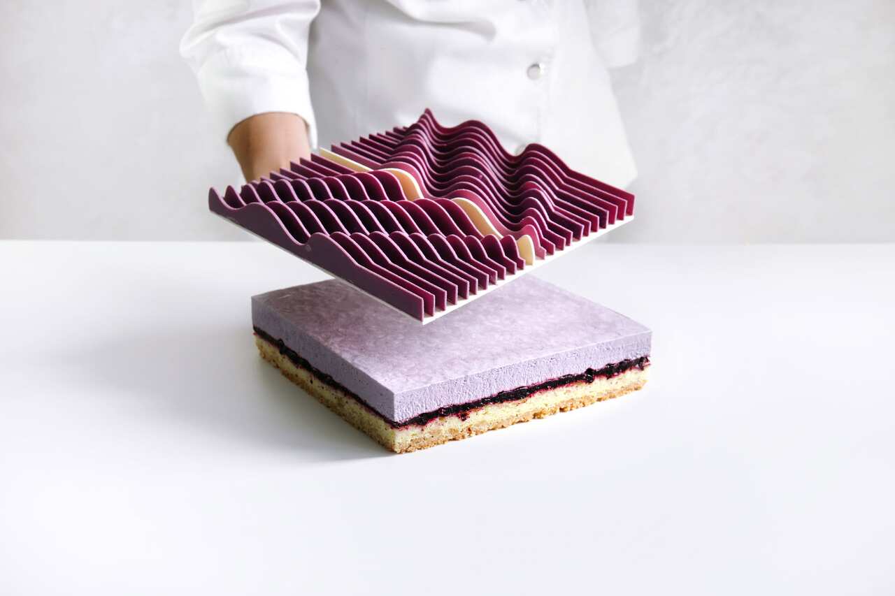 Pastry chef Dinara Kasko uses 3D printing to create visually dazzling cakes.