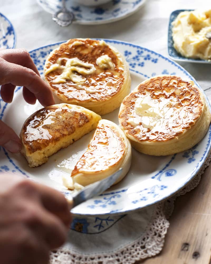 crumpets with honey