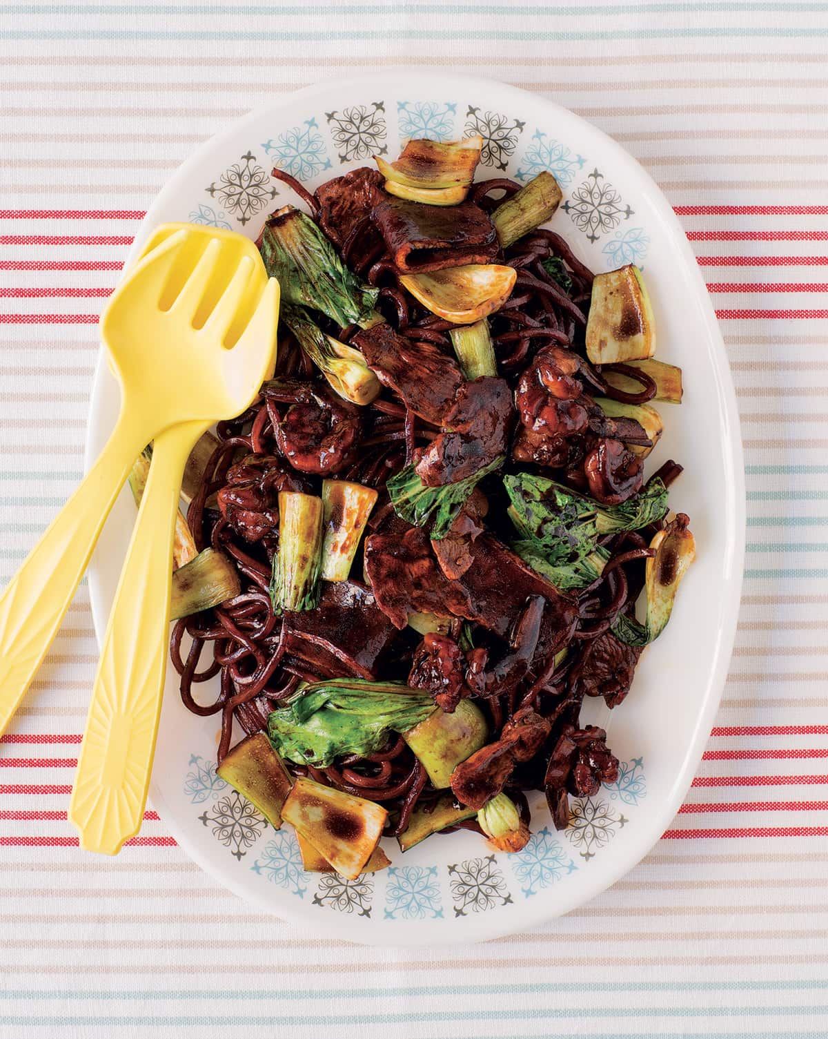 Dark hokkien noodles