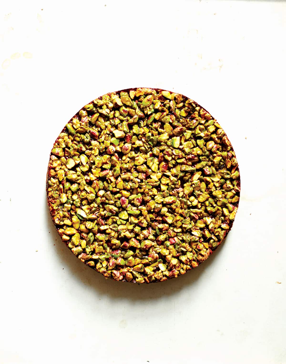 Date pistachio praline tart