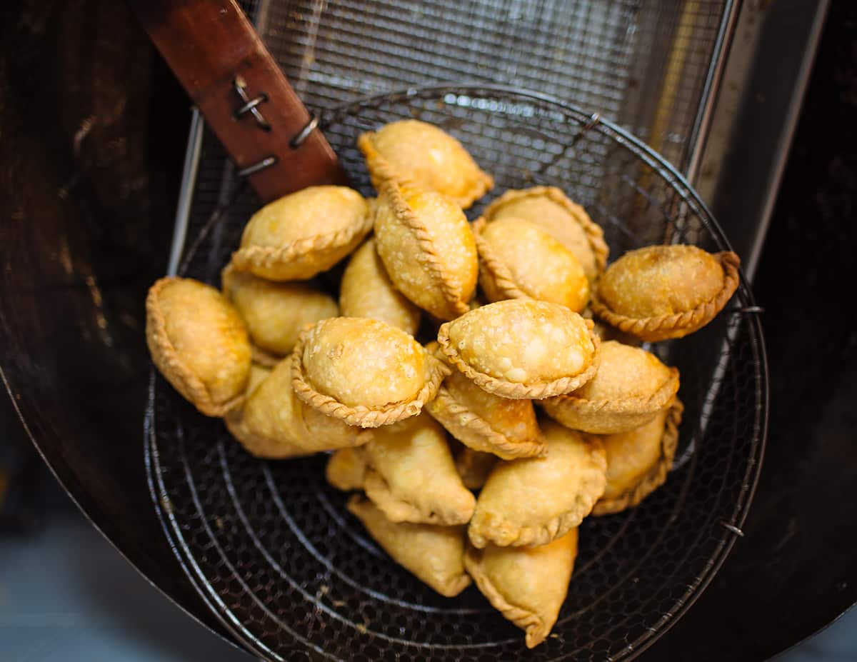 Chicken curry puffs