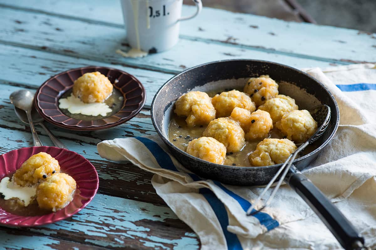Dumplings in apple sauce