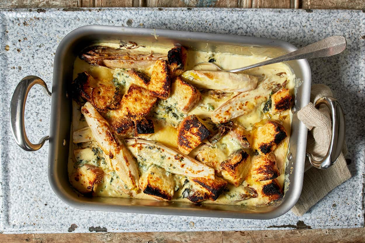 Baked endive with brioche and two-cheese sauce