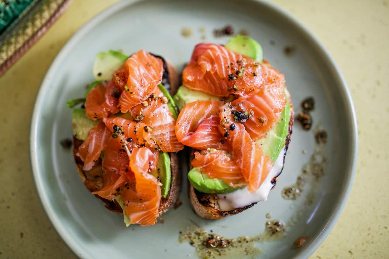 Cured salmon bruchetta