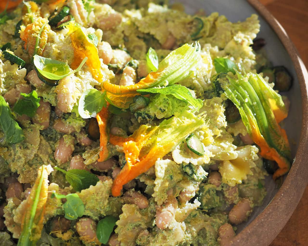 Farfalle with zucchini