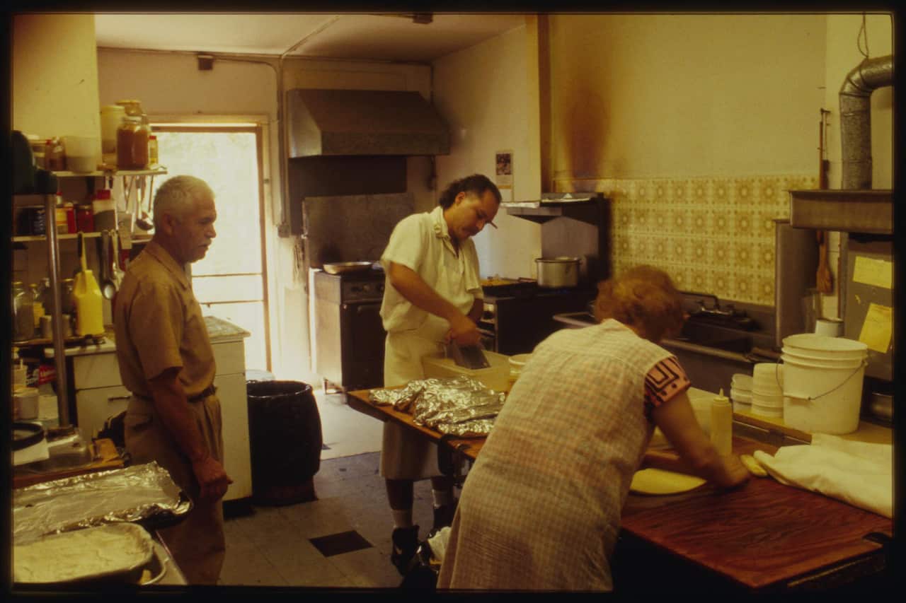 Lenny Briskets mum (far right) and dad 