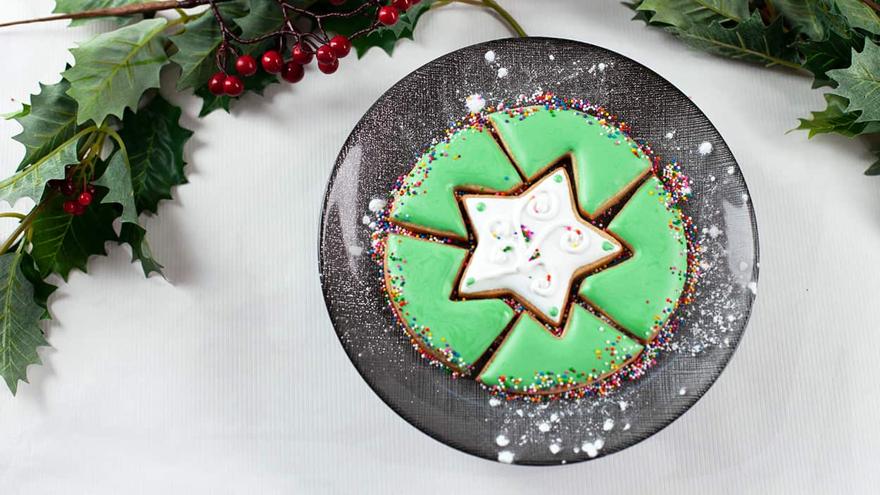 Christmas puzzle cookies