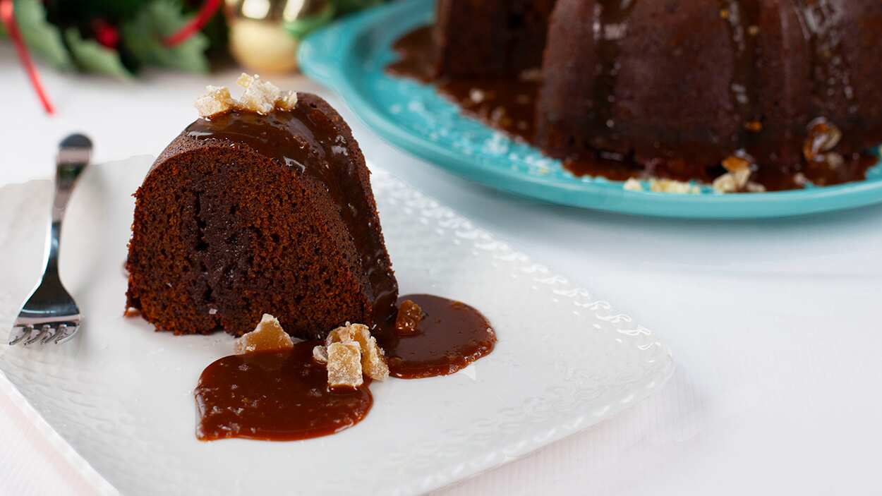 Gingerbread sticky toffee pudding bundt
