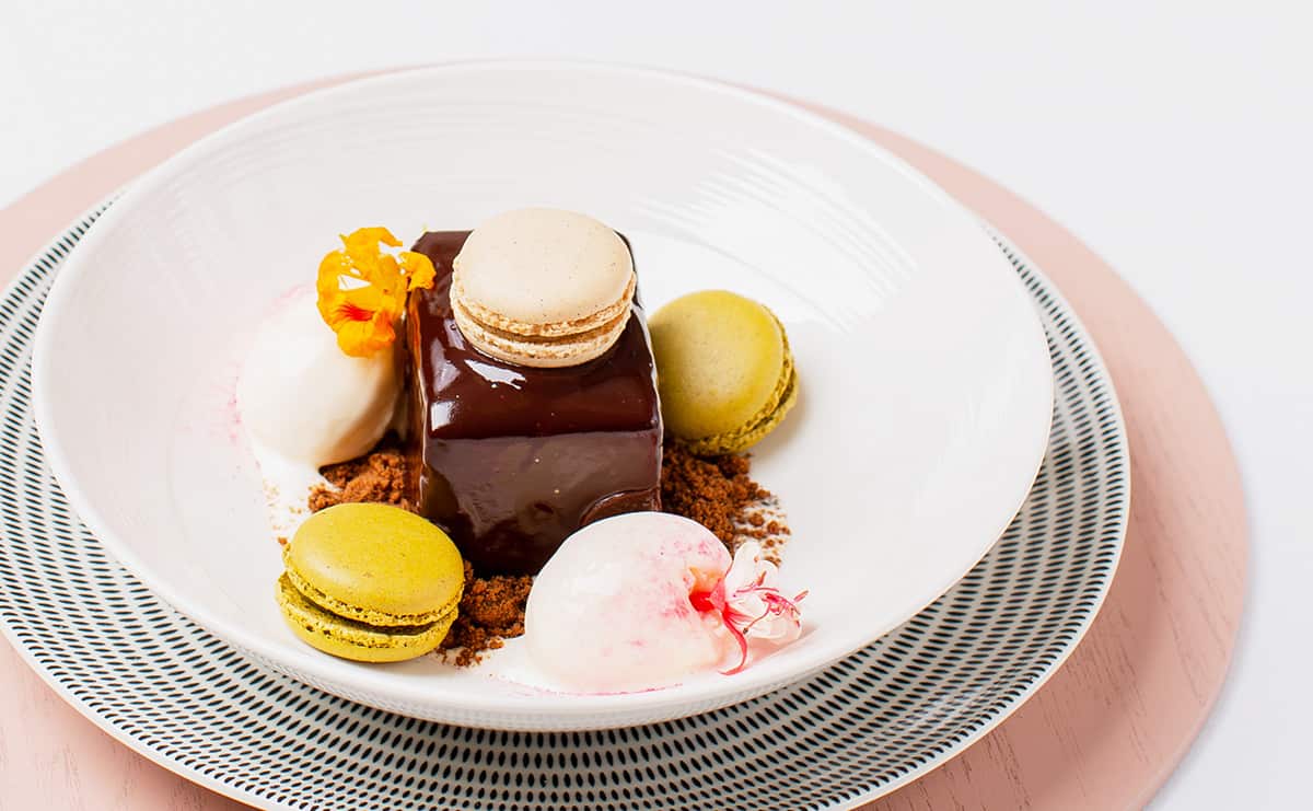 Flourless chocolate cake