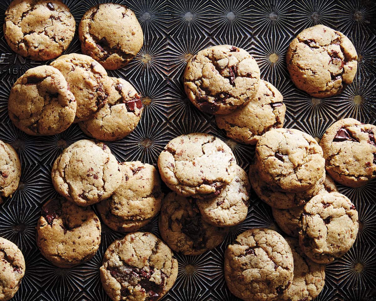 Chewy vanilla spice cookies with chocolate chunks