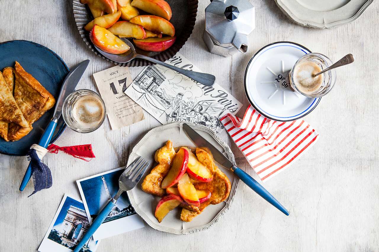 French toast with cinnamon apples