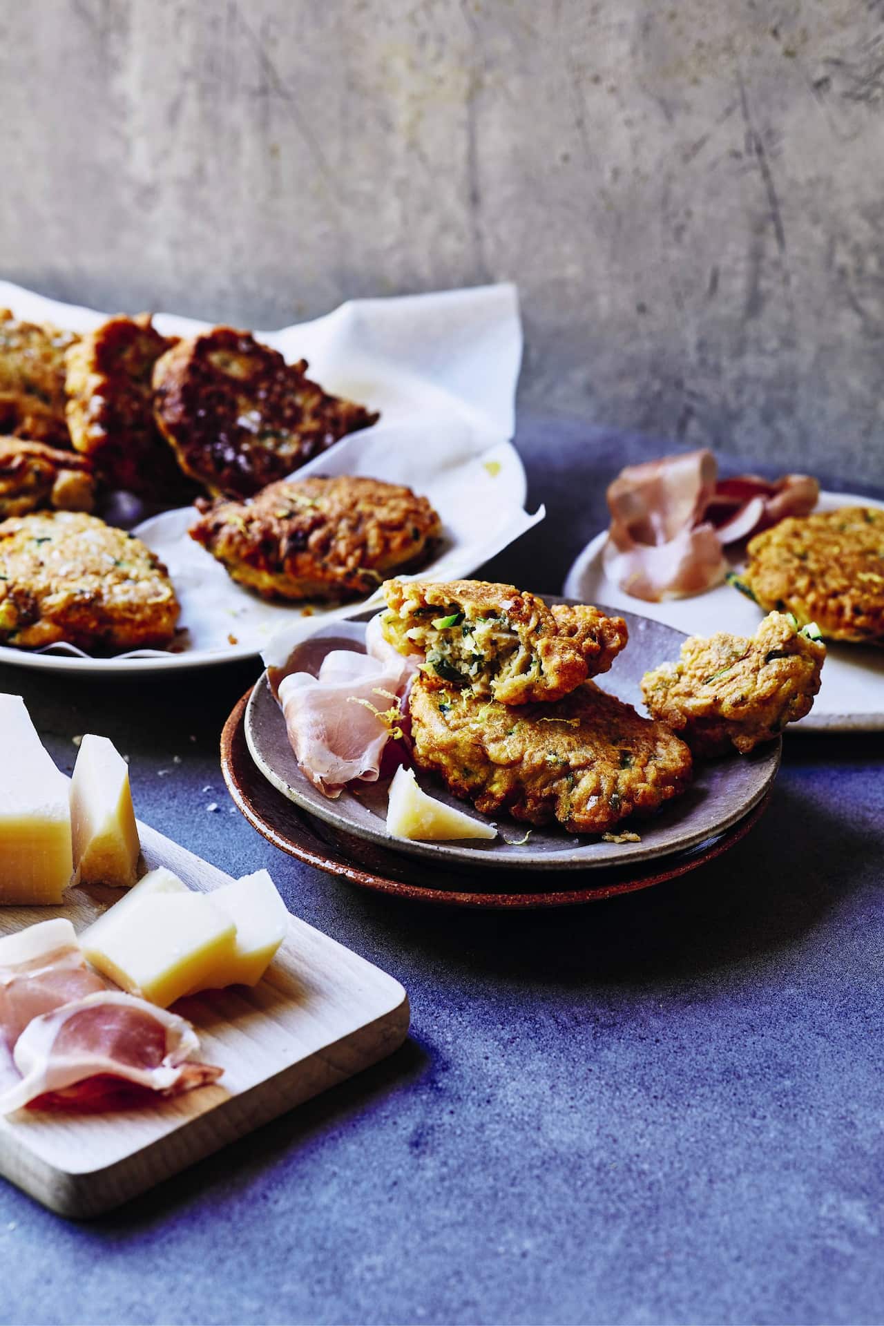Spelt and zucchini fritters (Frittelle di farro e zucchine)