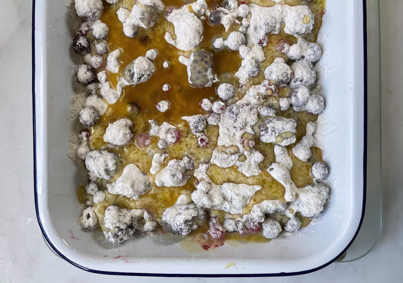 Frozen fruit dump cake