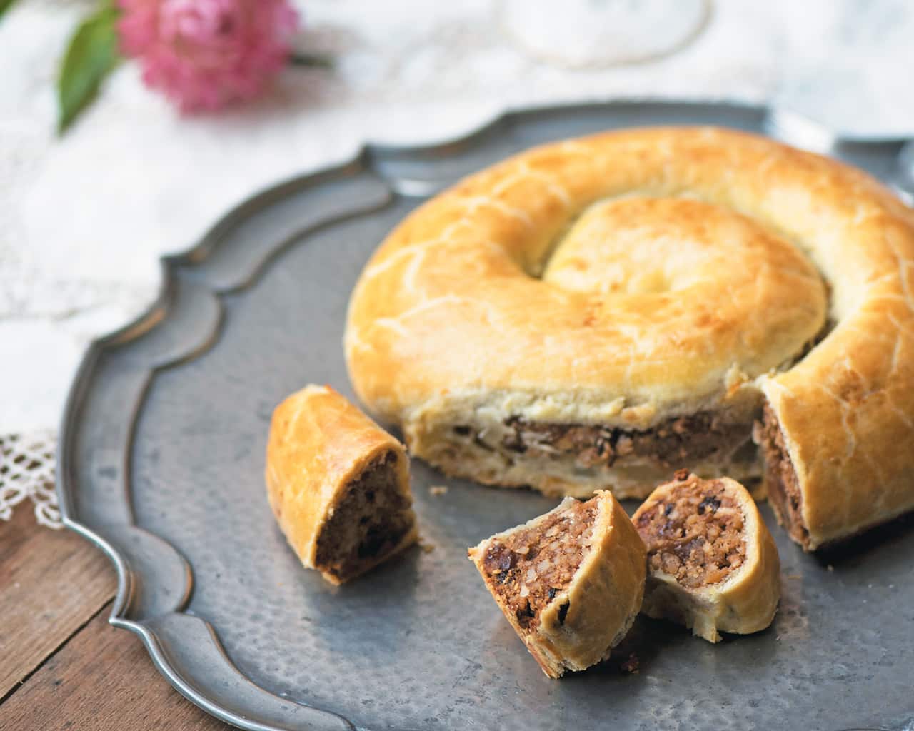 Fruit and nut spiral cake from Traieste (presnitz)