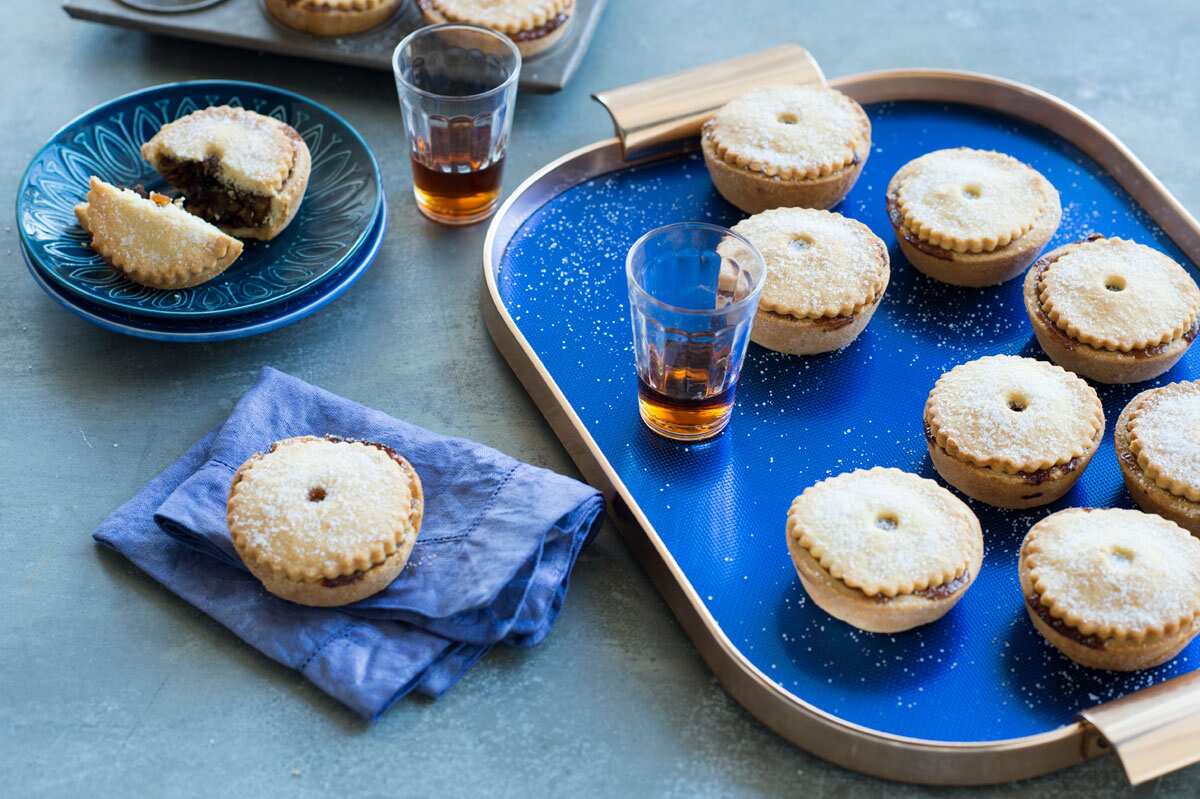 Fruit mince pies