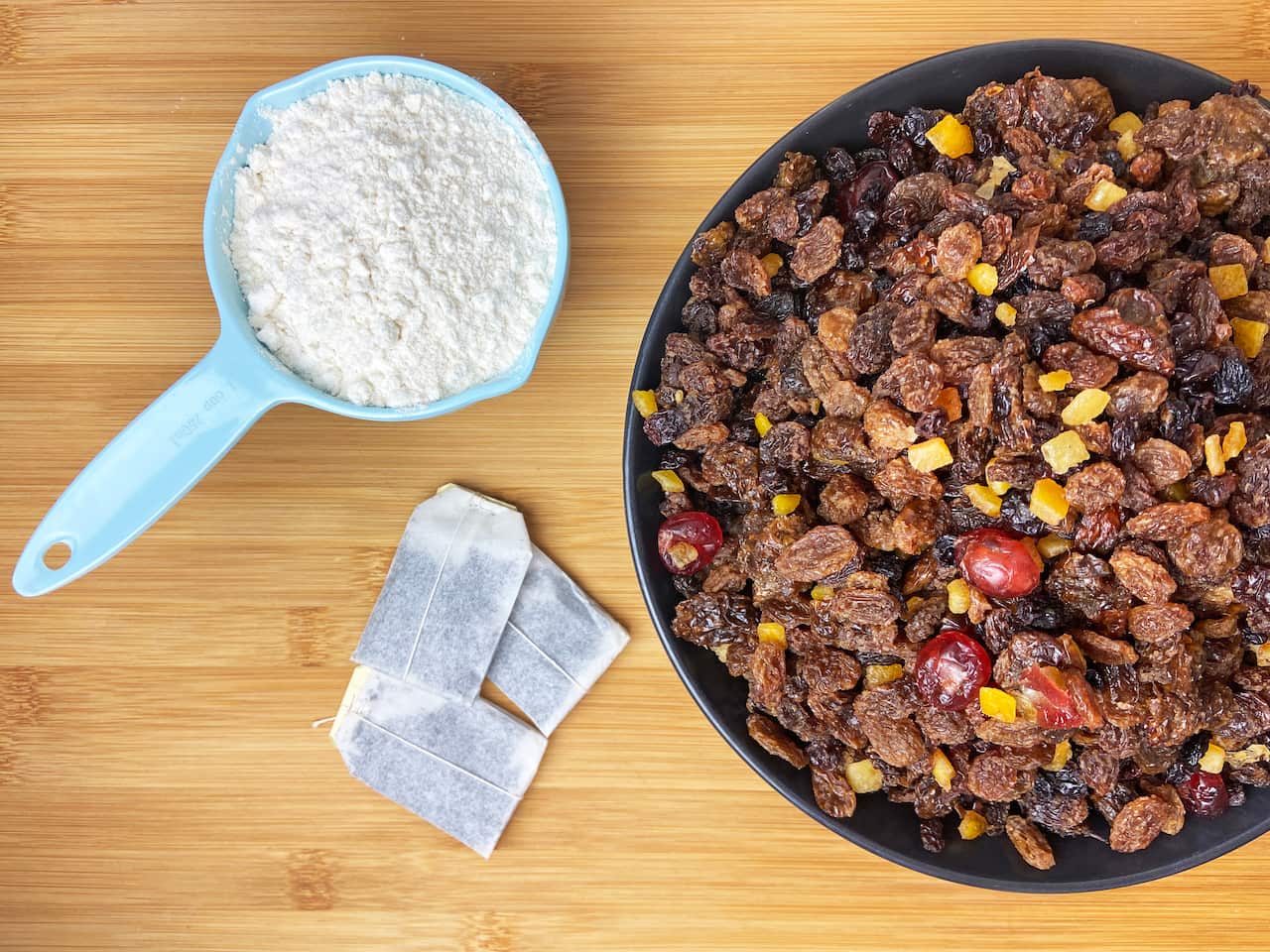 Fruitcake ingredients