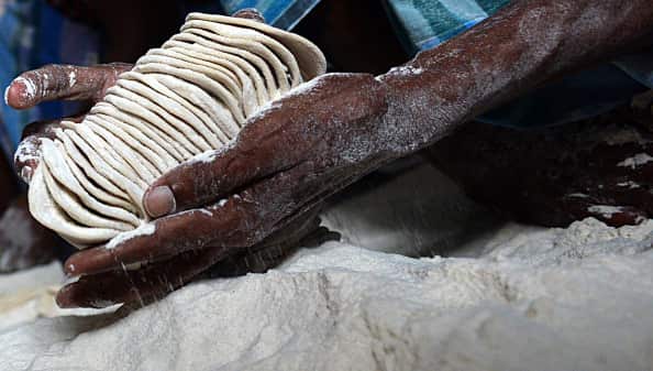 Making Sri Lankan naan