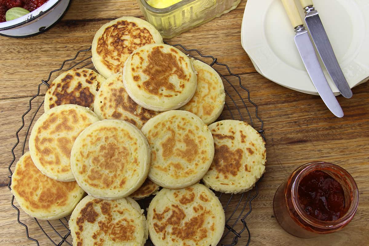 Homemade crumpets