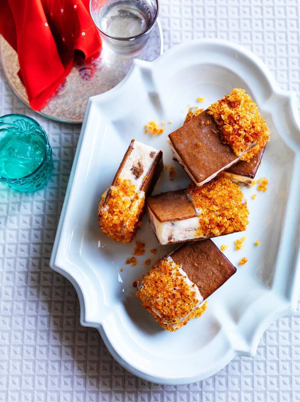 Gingerbread cookie dough ice-cream sandwiches with praline