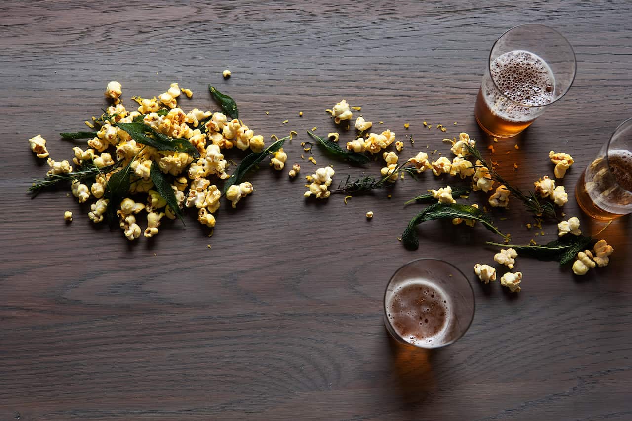 Green 'n' gold popcorn