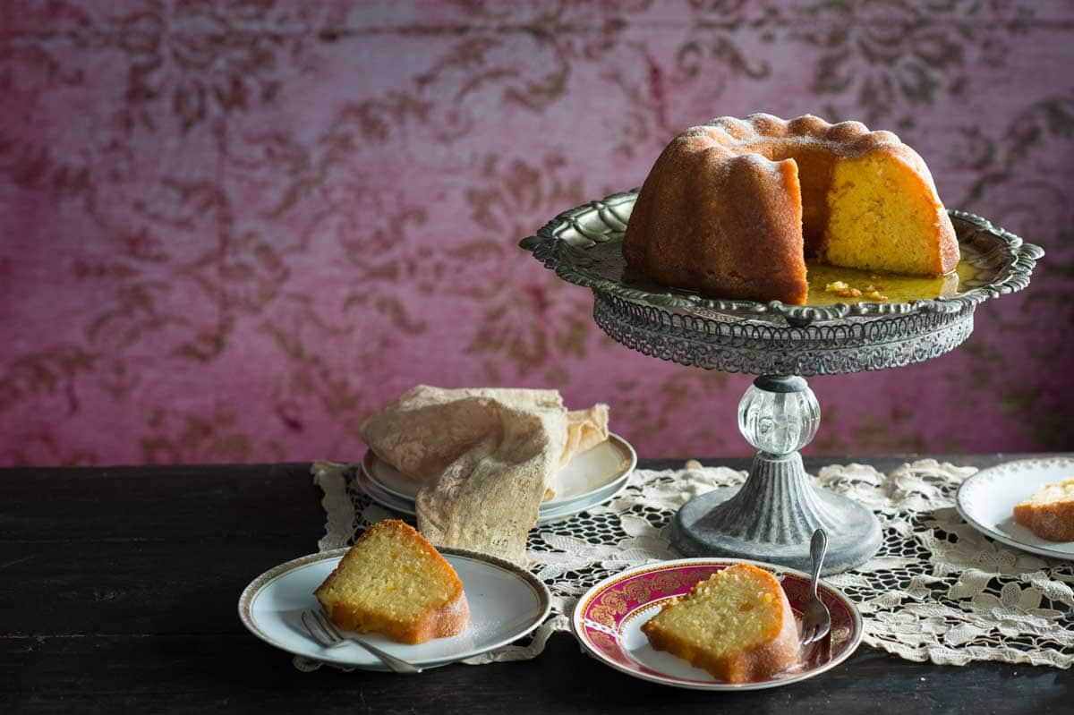 Gugelhupf with orange syrup 