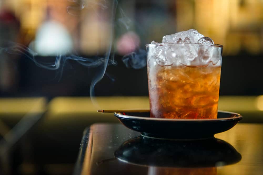 Oscar Eastman (Eau de Vie, Loretta’s) has put together Heroes’ cocktail list. 