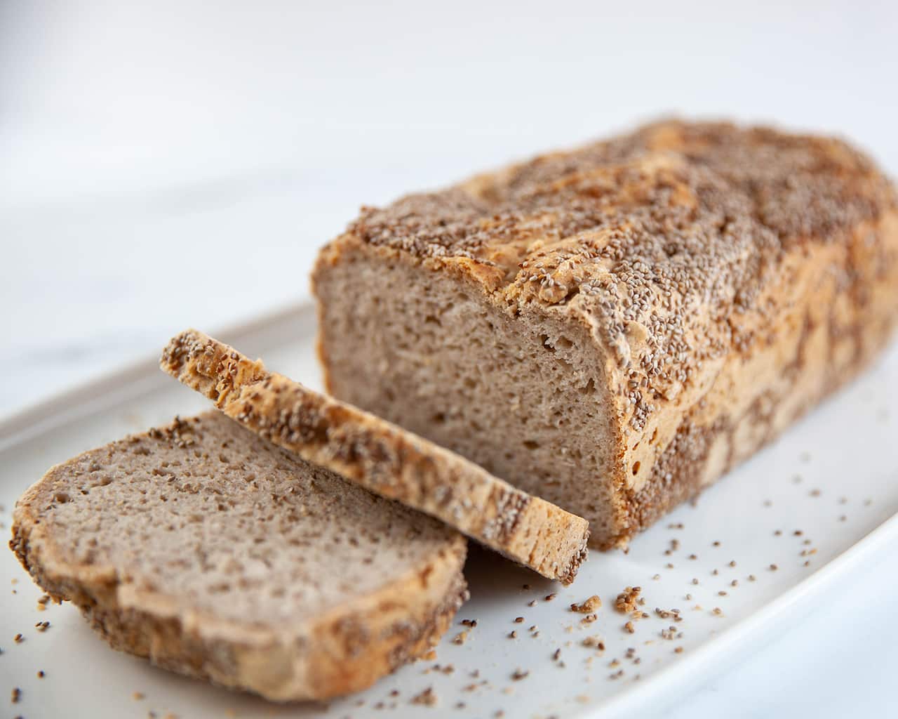 High-fibre buckwheat chia bread