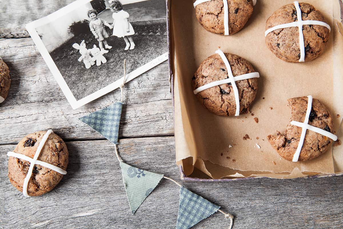 Hot cross cookie