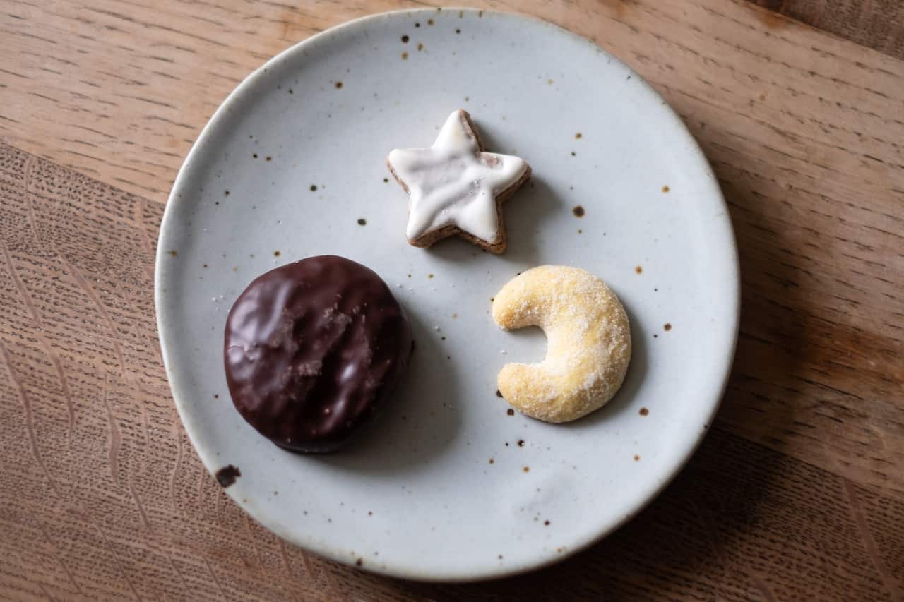 German festive tradition: the bunter teller  (colourful plate)