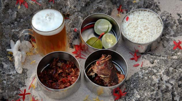 crispy-dried-fish,-rice-and-sambal-terasi_1690007003