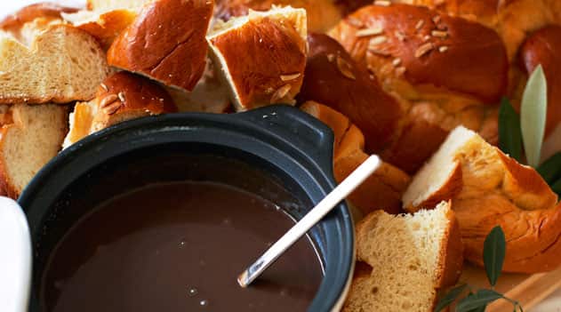 sbs-easter-bread-with-red-eggs_792198895