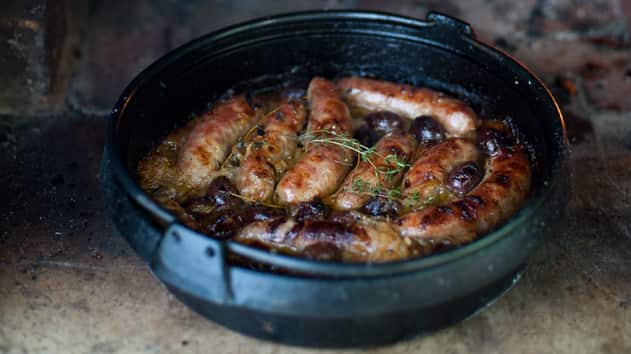 Baked_sausages_107683854