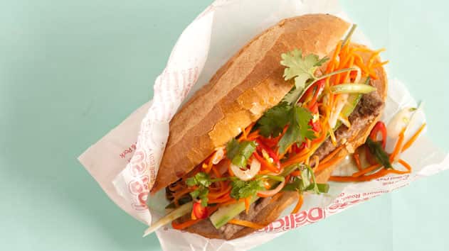 banh-mi-thit_843989264