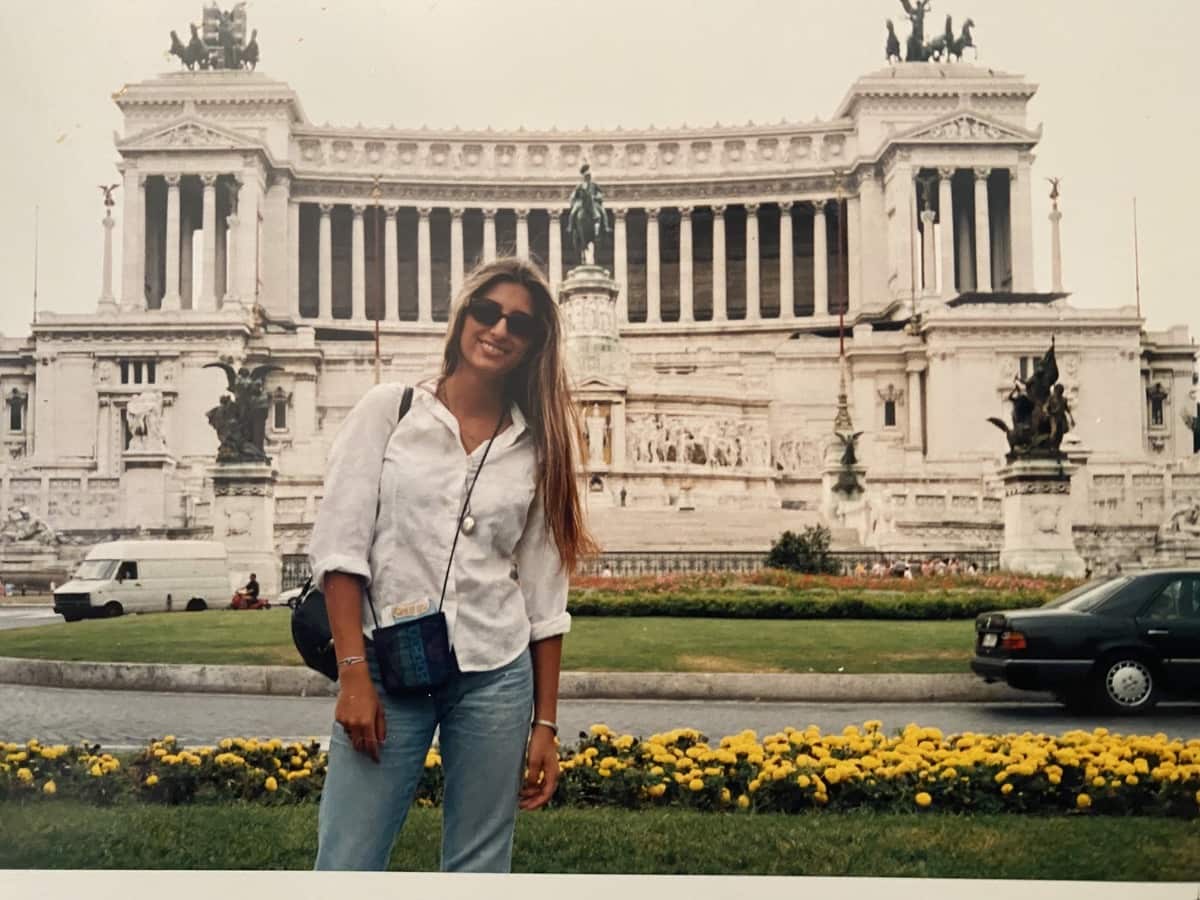 Dilvin Yasa in Italy